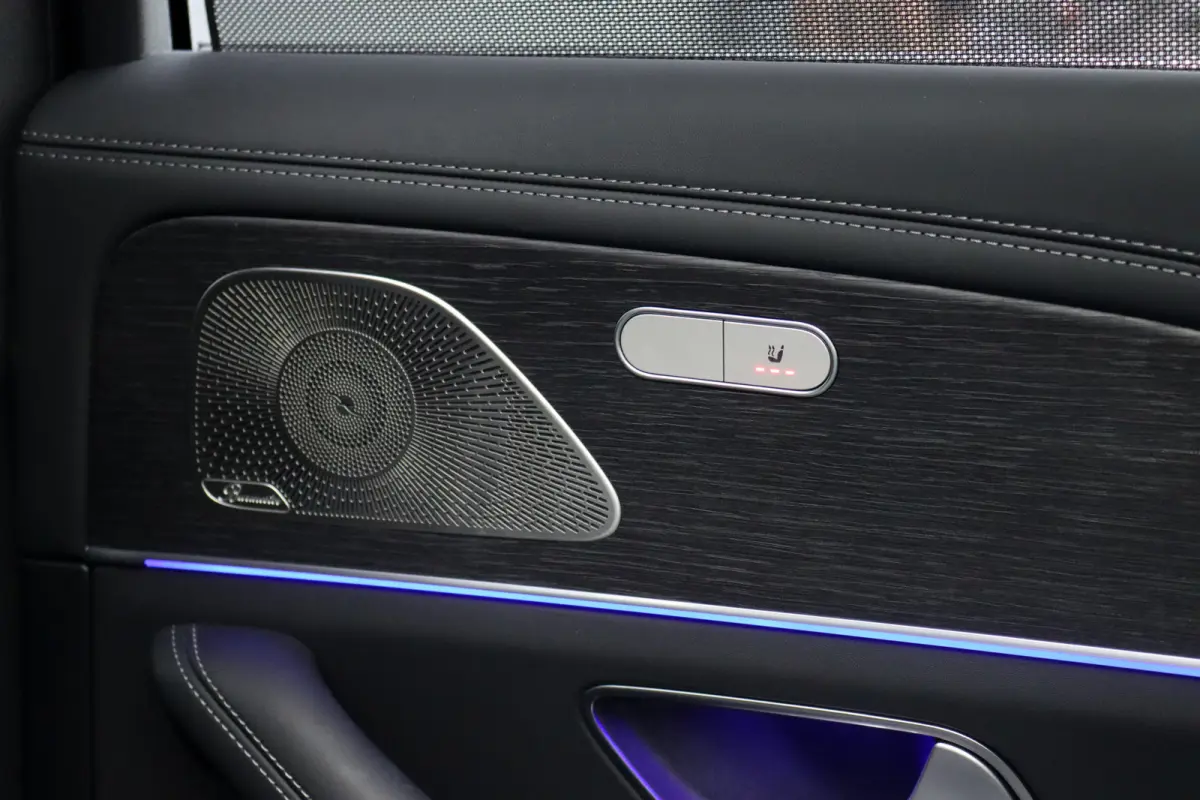 AMG 63 S 4MATIC+ | 612pk | Airmatic | AMG Drivers Package | Burmester | Trekhaak | Stoelventilatie | HUD | Luchtkwaliteitspakket | Zonnerollo's | Standkachel |