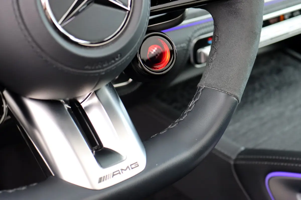 AMG 63 S 4MATIC+ | 612pk | Airmatic | AMG Drivers Package | Burmester | Trekhaak | Stoelventilatie | HUD | Luchtkwaliteitspakket | Zonnerollo's | Standkachel |