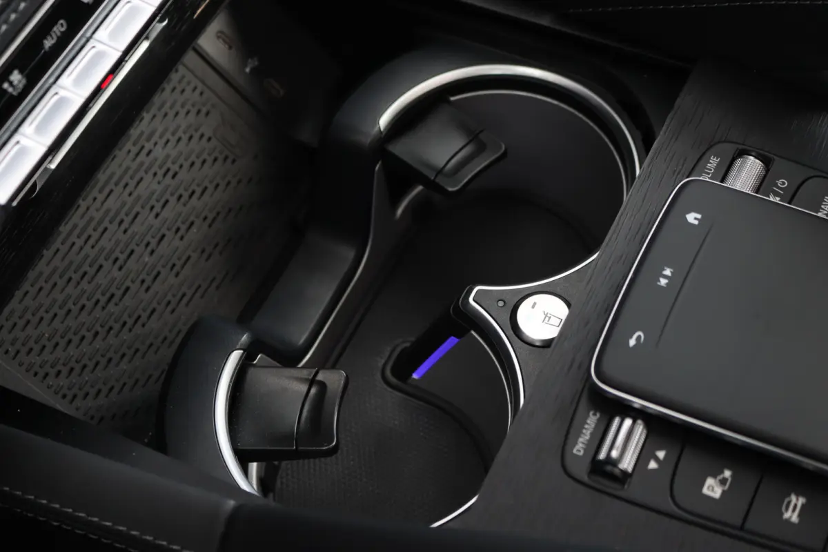 AMG 63 S 4MATIC+ | 612pk | Airmatic | AMG Drivers Package | Burmester | Trekhaak | Stoelventilatie | HUD | Luchtkwaliteitspakket | Zonnerollo's | Standkachel |