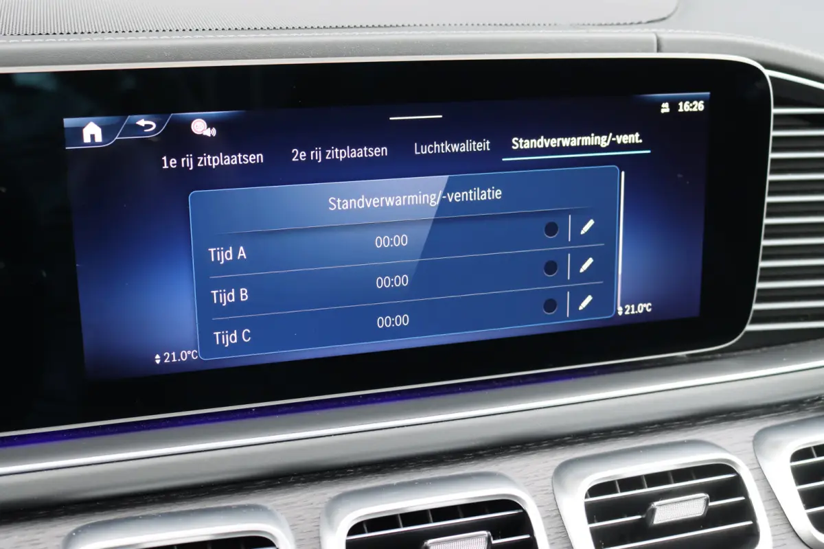 AMG 63 S 4MATIC+ | 612pk | Airmatic | AMG Drivers Package | Burmester | Trekhaak | Stoelventilatie | HUD | Luchtkwaliteitspakket | Zonnerollo's | Standkachel |