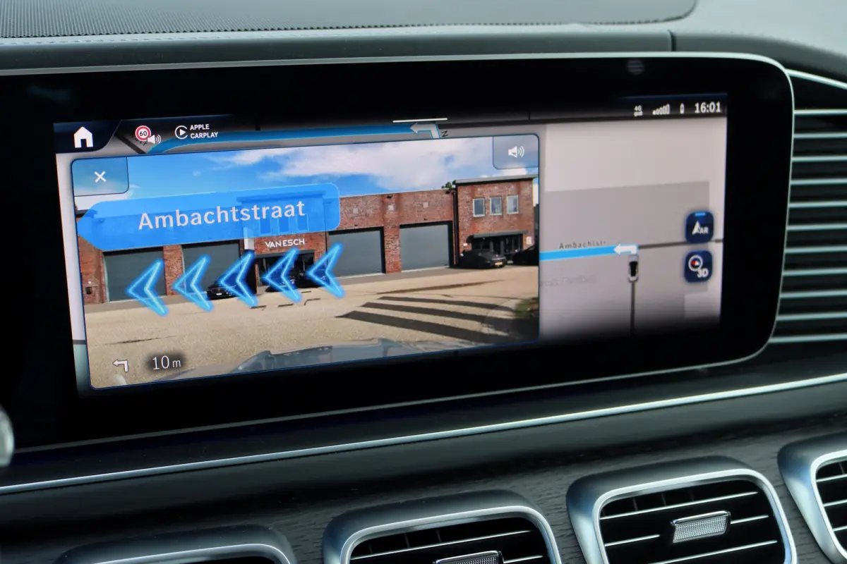 AMG 63 S 4MATIC+ | 612pk | Airmatic | AMG Drivers Package | Burmester | Trekhaak | Stoelventilatie | HUD | Luchtkwaliteitspakket | Zonnerollo's | Standkachel |