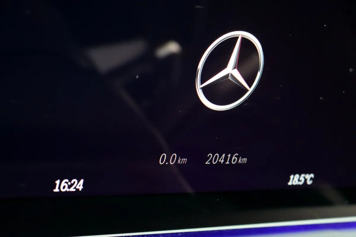AMG 63 S 4MATIC+ | 612pk | Airmatic | AMG Drivers Package | Burmester | Trekhaak | Stoelventilatie | HUD | Luchtkwaliteitspakket | Zonnerollo's | Standkachel |