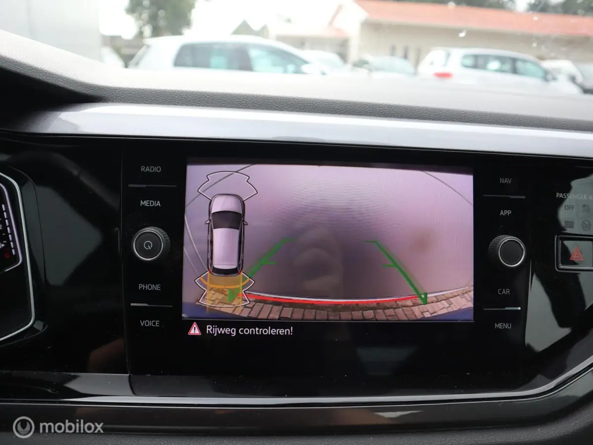 1.0 TSI R Line Digital cockpit Parkeersensoren