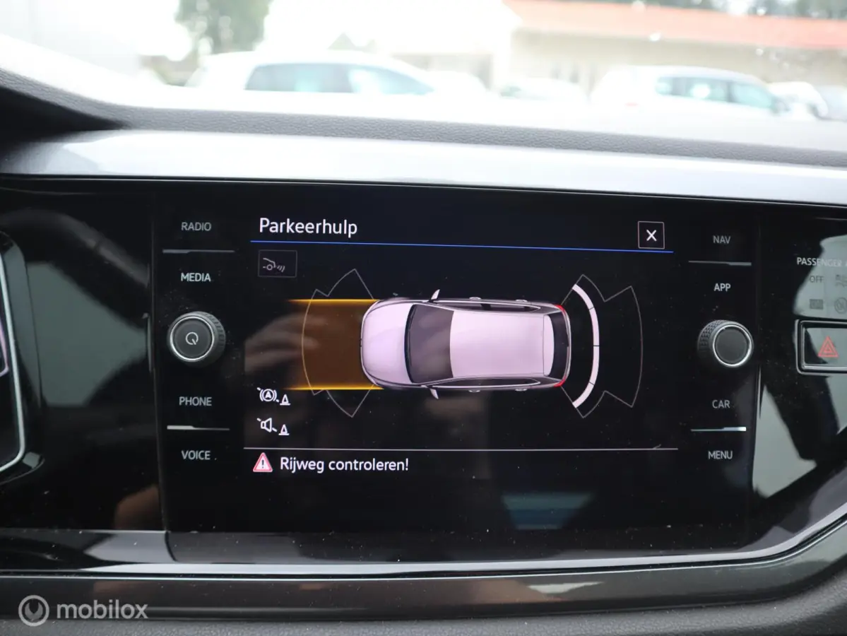 1.0 TSI R Line Digital cockpit Parkeersensoren