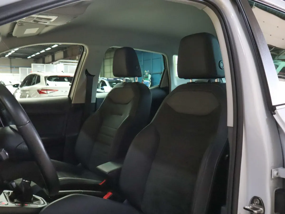 1.0 TSI 95pk Style Limited Edition | Apple Carplay/Android Auto | Achteruitrijcamera | LED Koplampen | PDC Voor & Achter