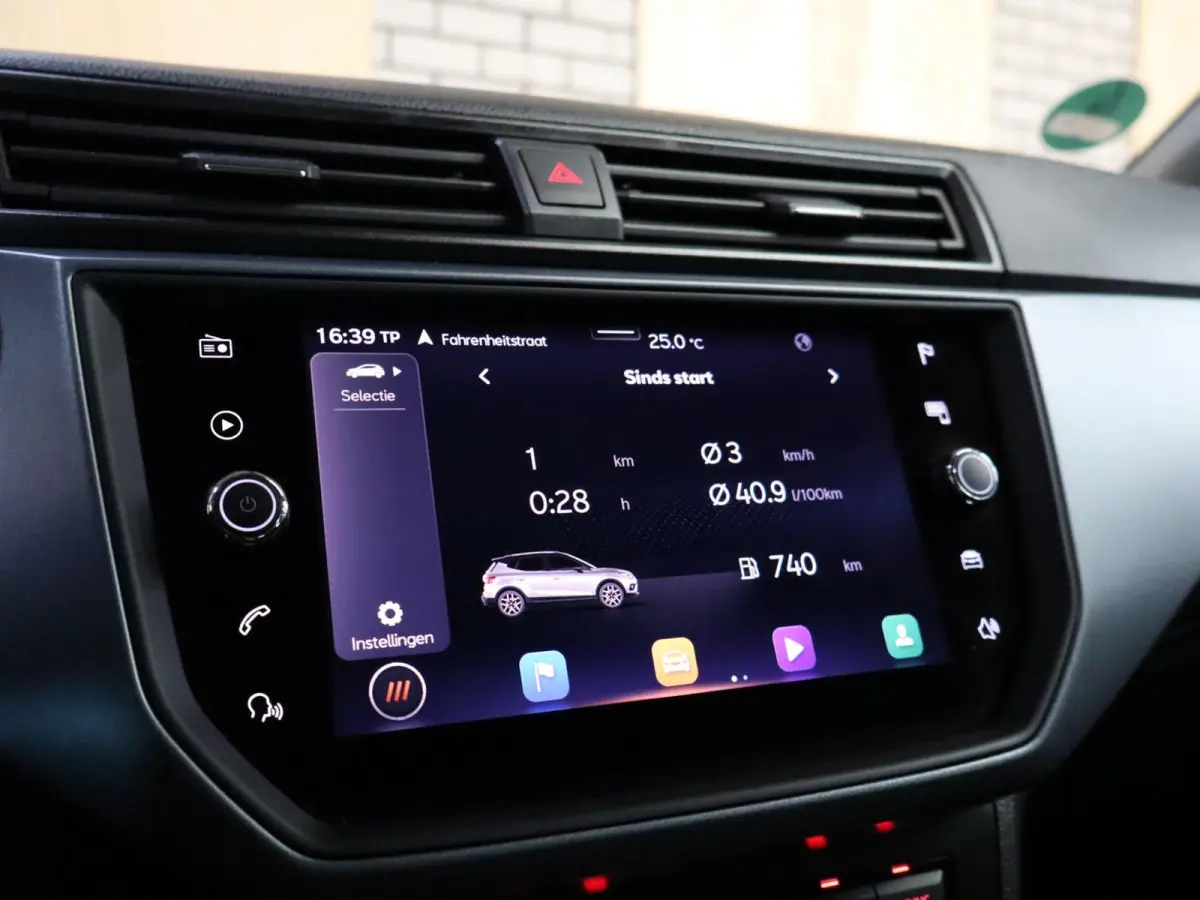 1.0 TSI 95pk Style Limited Edition | Apple Carplay/Android Auto | Achteruitrijcamera | LED Koplampen | PDC Voor & Achter