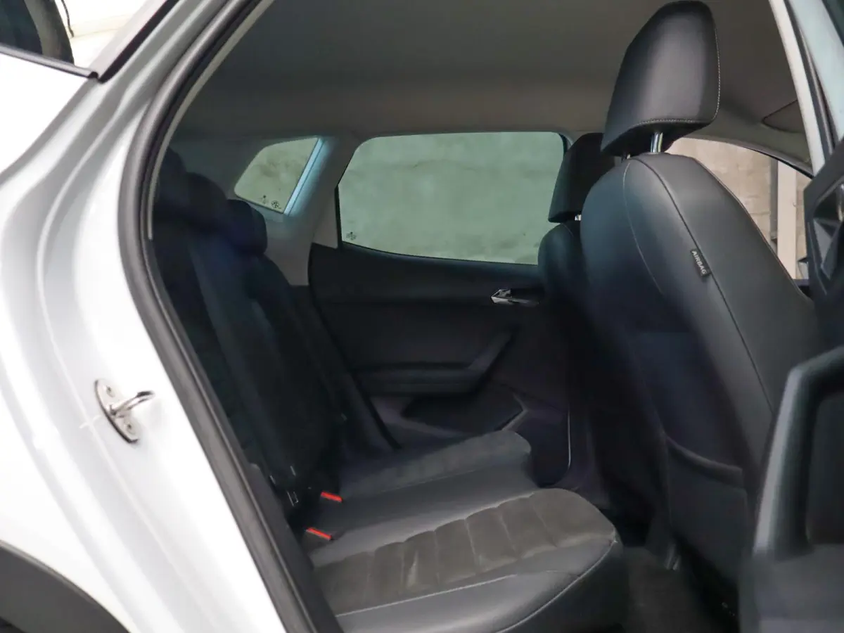1.0 TSI 95pk Style Limited Edition | Apple Carplay/Android Auto | Achteruitrijcamera | LED Koplampen | PDC Voor & Achter