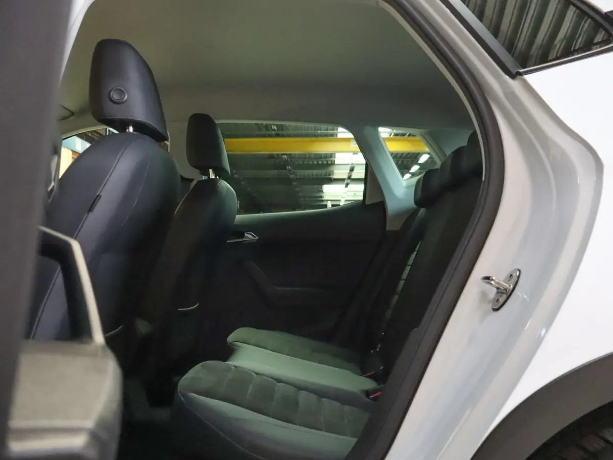 1.0 TSI 95pk Style Limited Edition | Apple Carplay/Android Auto | Achteruitrijcamera | LED Koplampen | PDC Voor & Achter