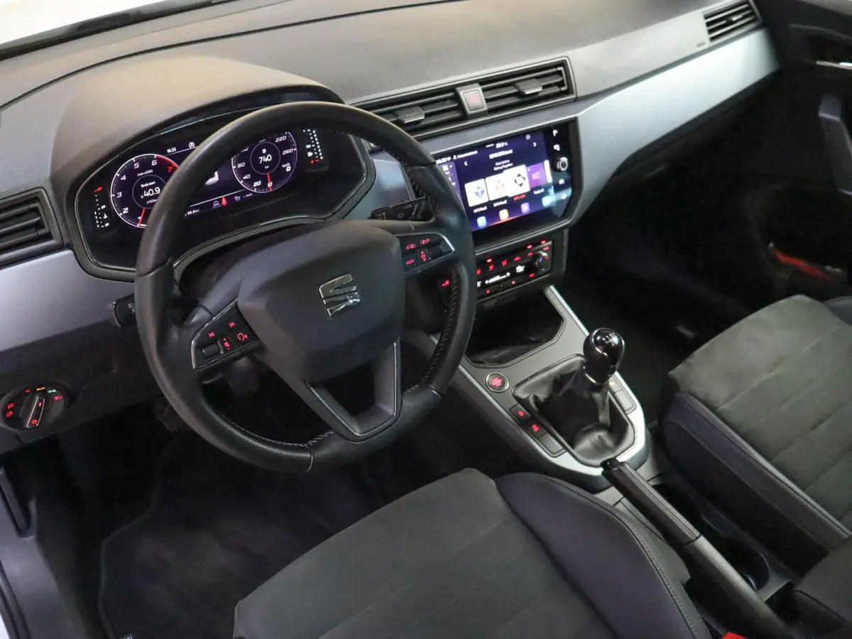 1.0 TSI 95pk Style Limited Edition | Apple Carplay/Android Auto | Achteruitrijcamera | LED Koplampen | PDC Voor & Achter