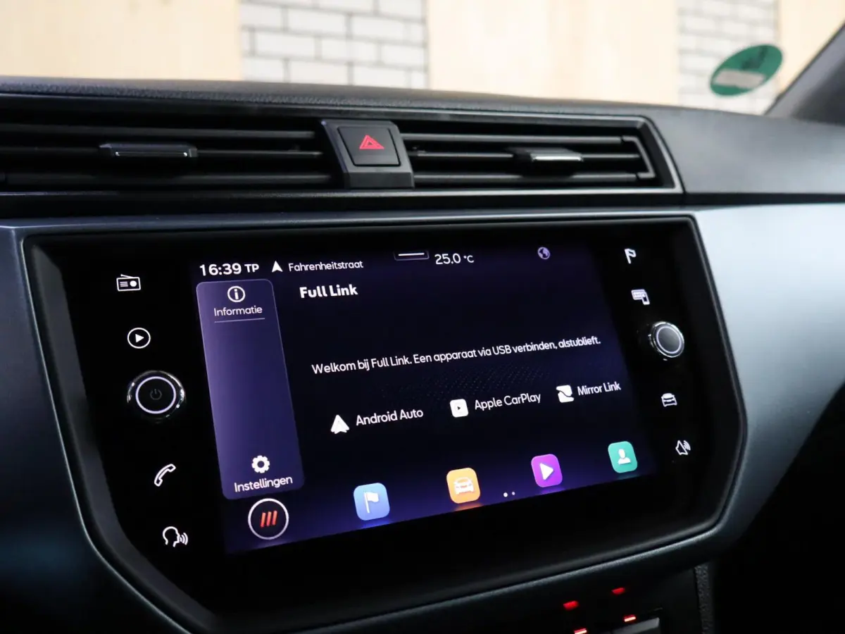 1.0 TSI 95pk Style Limited Edition | Apple Carplay/Android Auto | Achteruitrijcamera | LED Koplampen | PDC Voor & Achter