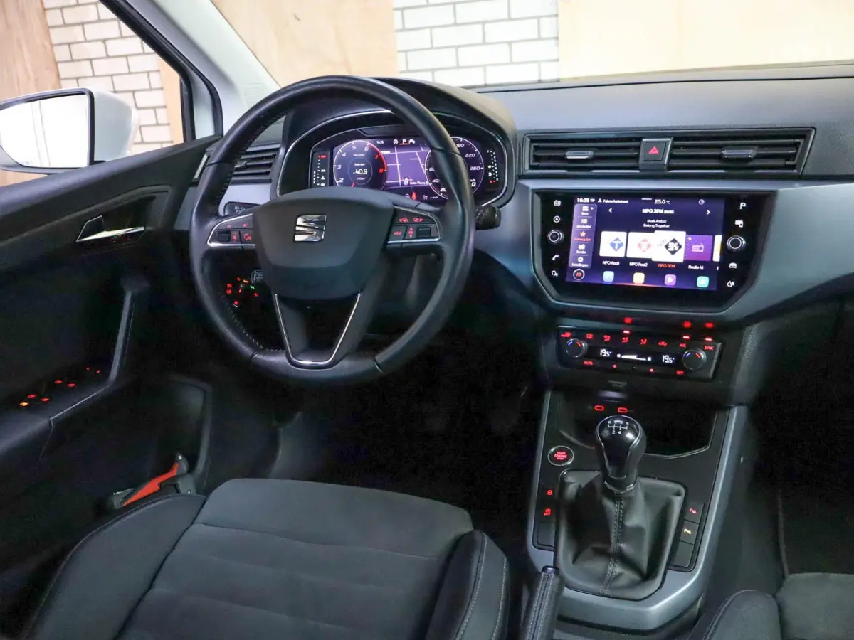 1.0 TSI 95pk Style Limited Edition | Apple Carplay/Android Auto | Achteruitrijcamera | LED Koplampen | PDC Voor & Achter