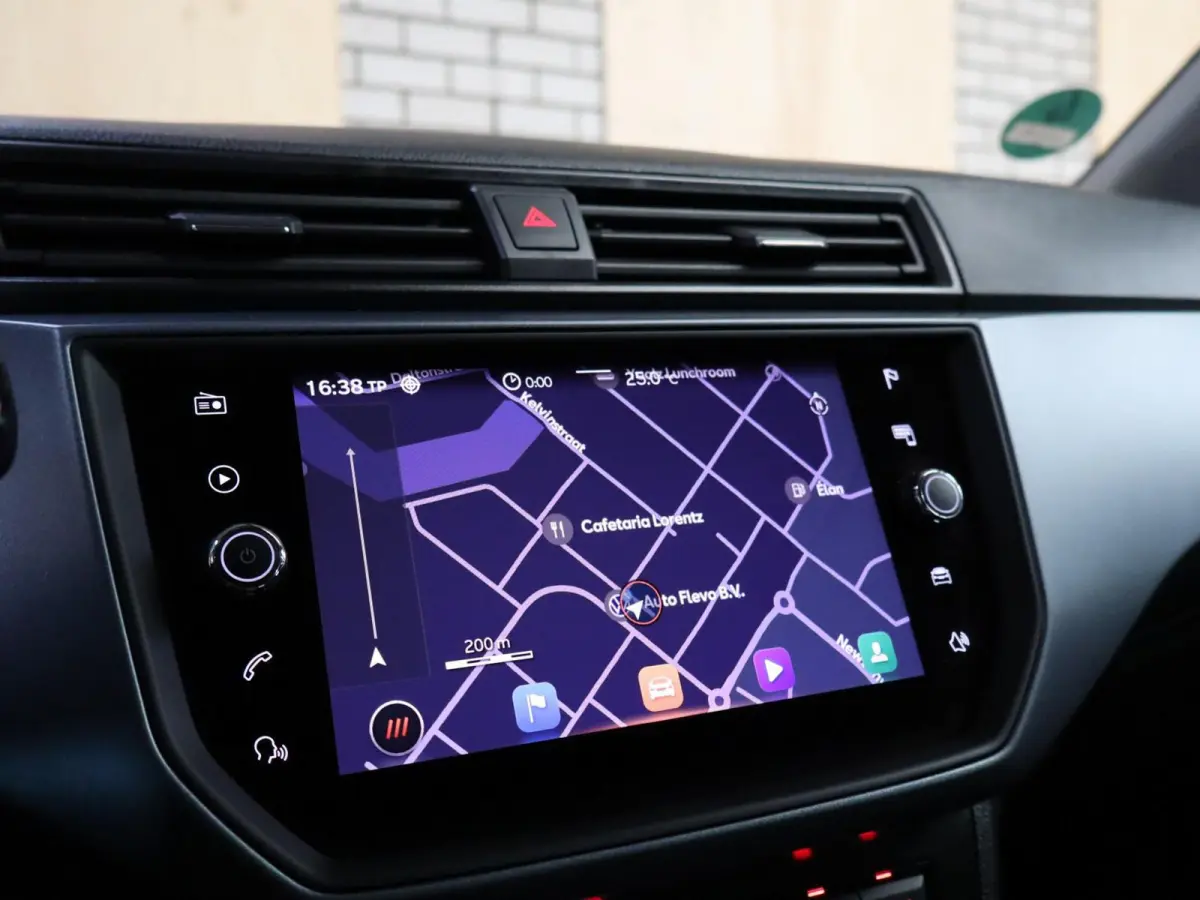 1.0 TSI 95pk Style Limited Edition | Apple Carplay/Android Auto | Achteruitrijcamera | LED Koplampen | PDC Voor & Achter