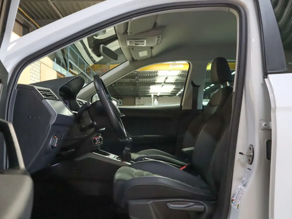 1.0 TSI 95pk Style Limited Edition | Apple Carplay/Android Auto | Achteruitrijcamera | LED Koplampen | PDC Voor & Achter