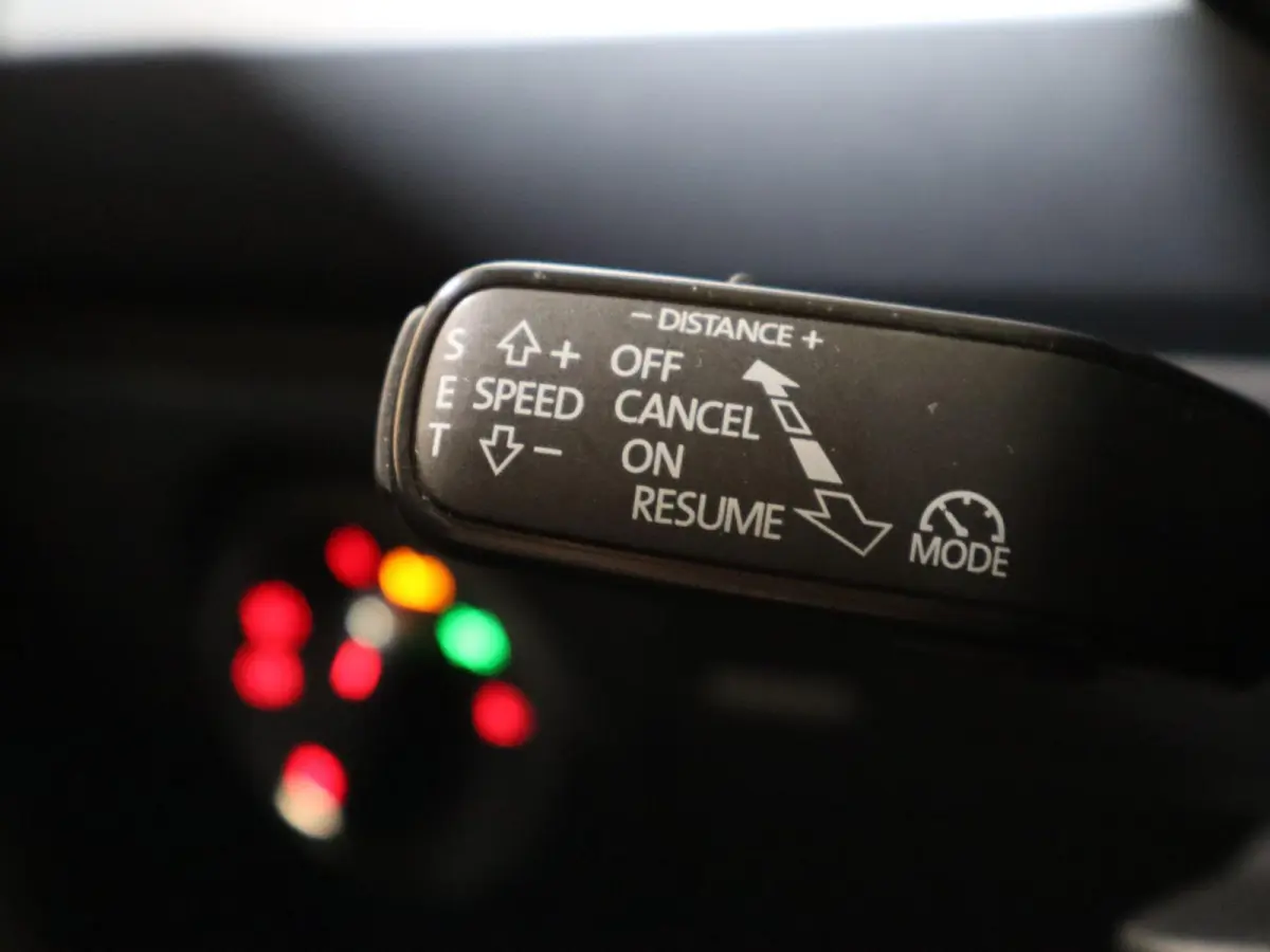 1.0 TSI 95pk Style Limited Edition | Apple Carplay/Android Auto | Achteruitrijcamera | LED Koplampen | PDC Voor & Achter