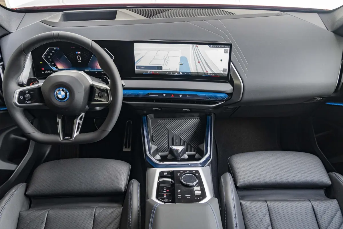 30e xDrive M Sportpakket Pro | Professional Pack | Premium Pack