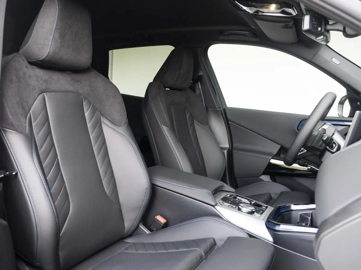 30e xDrive M Sportpakket Pro | Professional Pack | Premium Pack