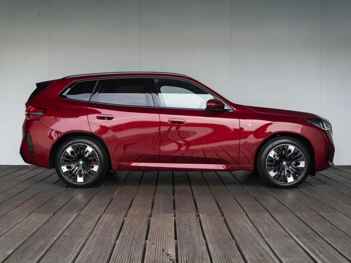 30e xDrive M Sportpakket Pro | Professional Pack | Premium Pack