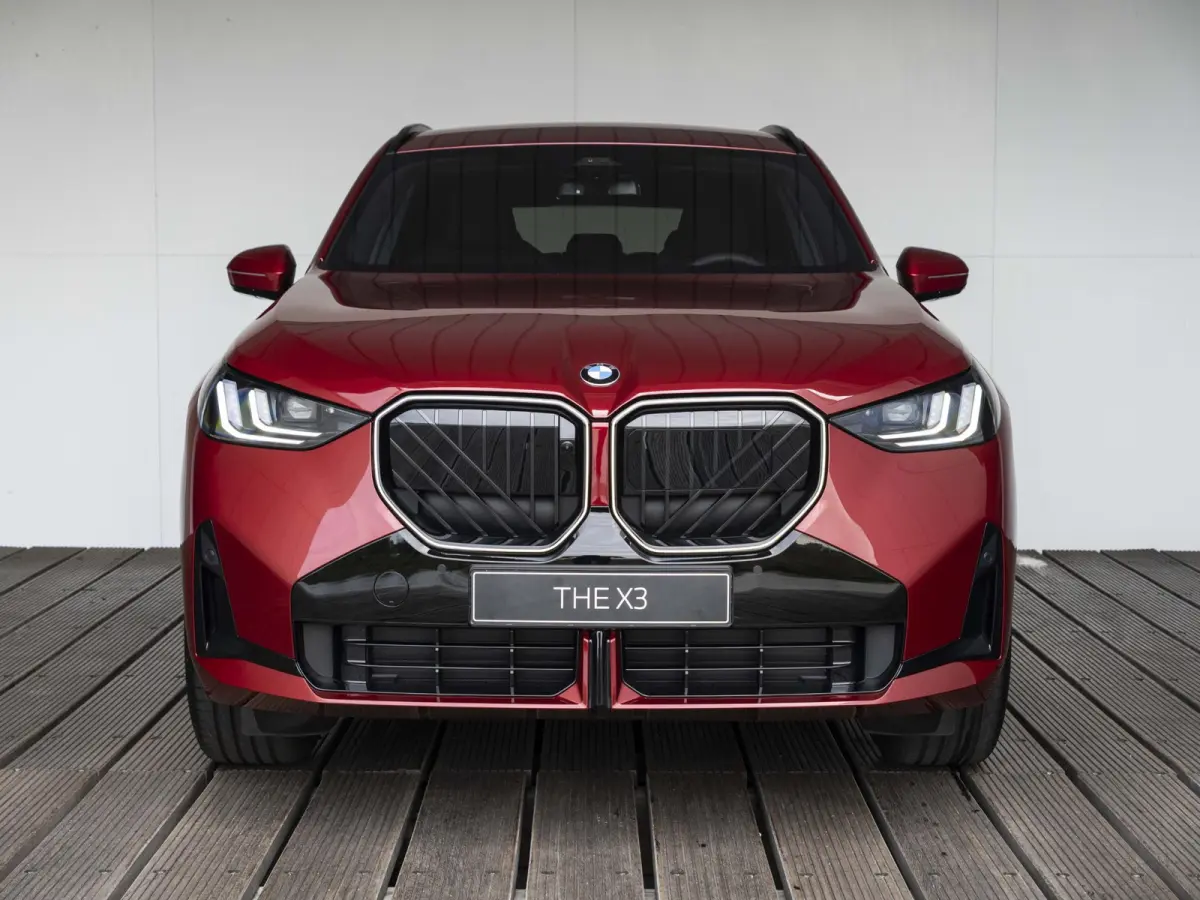 30e xDrive M Sportpakket Pro | Professional Pack | Premium Pack