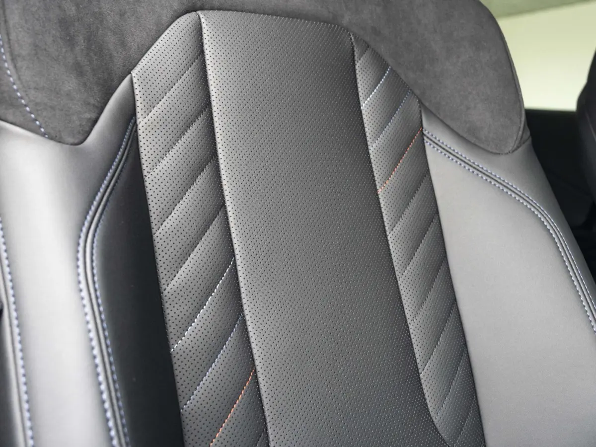 30e xDrive M Sportpakket Pro | Professional Pack | Premium Pack