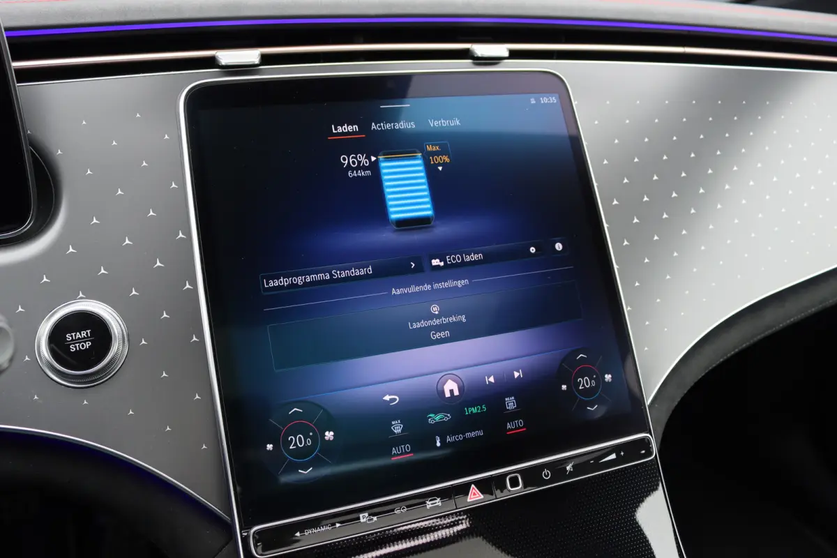 450+ AMG Line Premium 108 kWh | Luchtvering | Achterasbesturing | Distronic+ | Trekhaak | HUD | Verwarmd Stuurwiel | Memory | Digital Light | Burmester | Stoelverwarming |