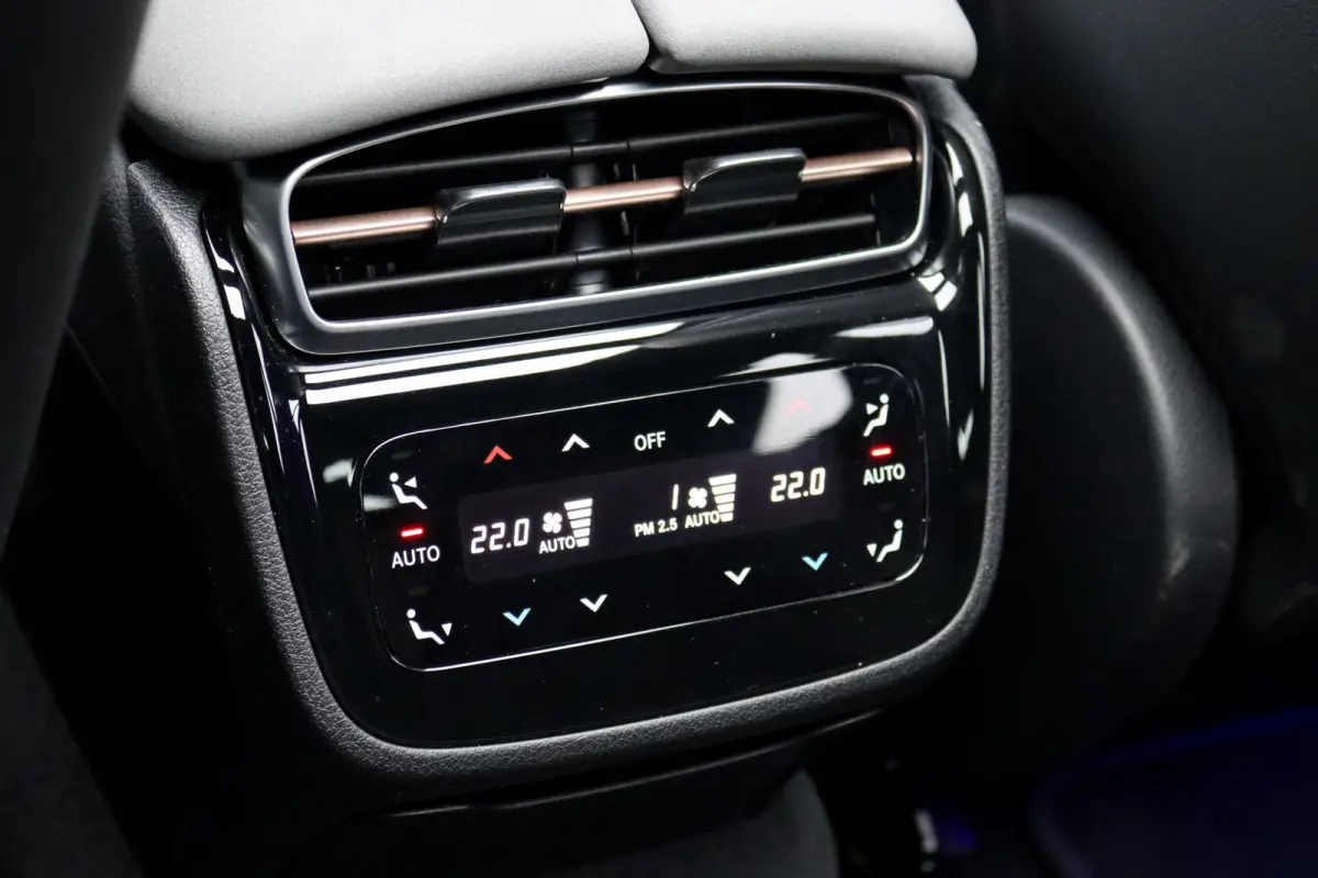 450+ AMG Line Premium 108 kWh | Luchtvering | Achterasbesturing | Distronic+ | Trekhaak | HUD | Verwarmd Stuurwiel | Memory | Digital Light | Burmester | Stoelverwarming |