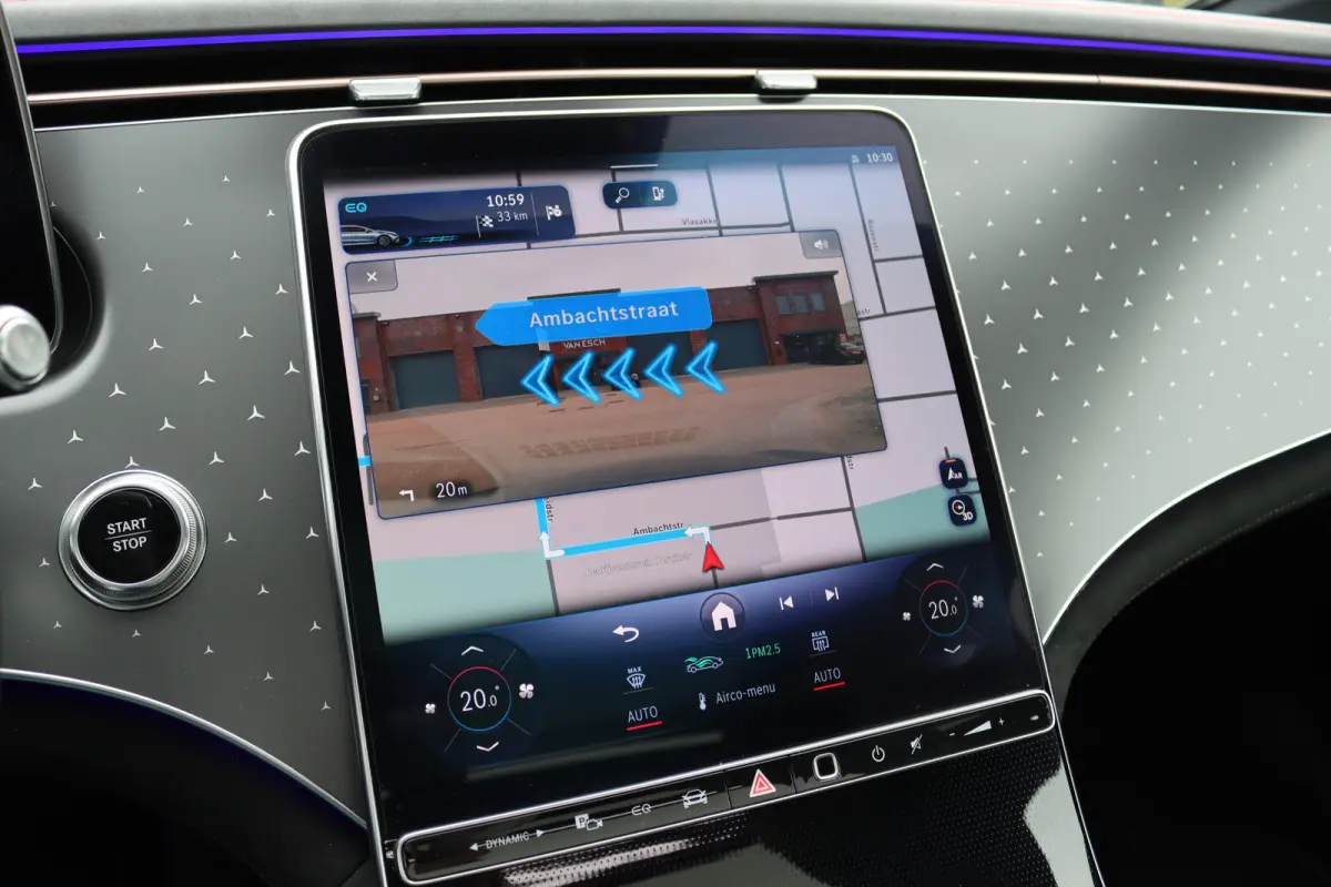 450+ AMG Line Premium 108 kWh | Luchtvering | Achterasbesturing | Distronic+ | Trekhaak | HUD | Verwarmd Stuurwiel | Memory | Digital Light | Burmester | Stoelverwarming |