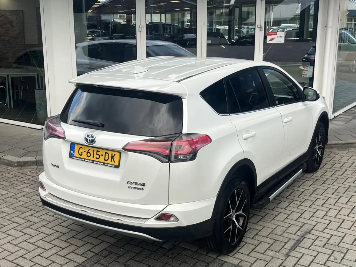 2.5 Hybrid LEDER+360CAM+ACC+LED+KEYLESS+CARPLAY