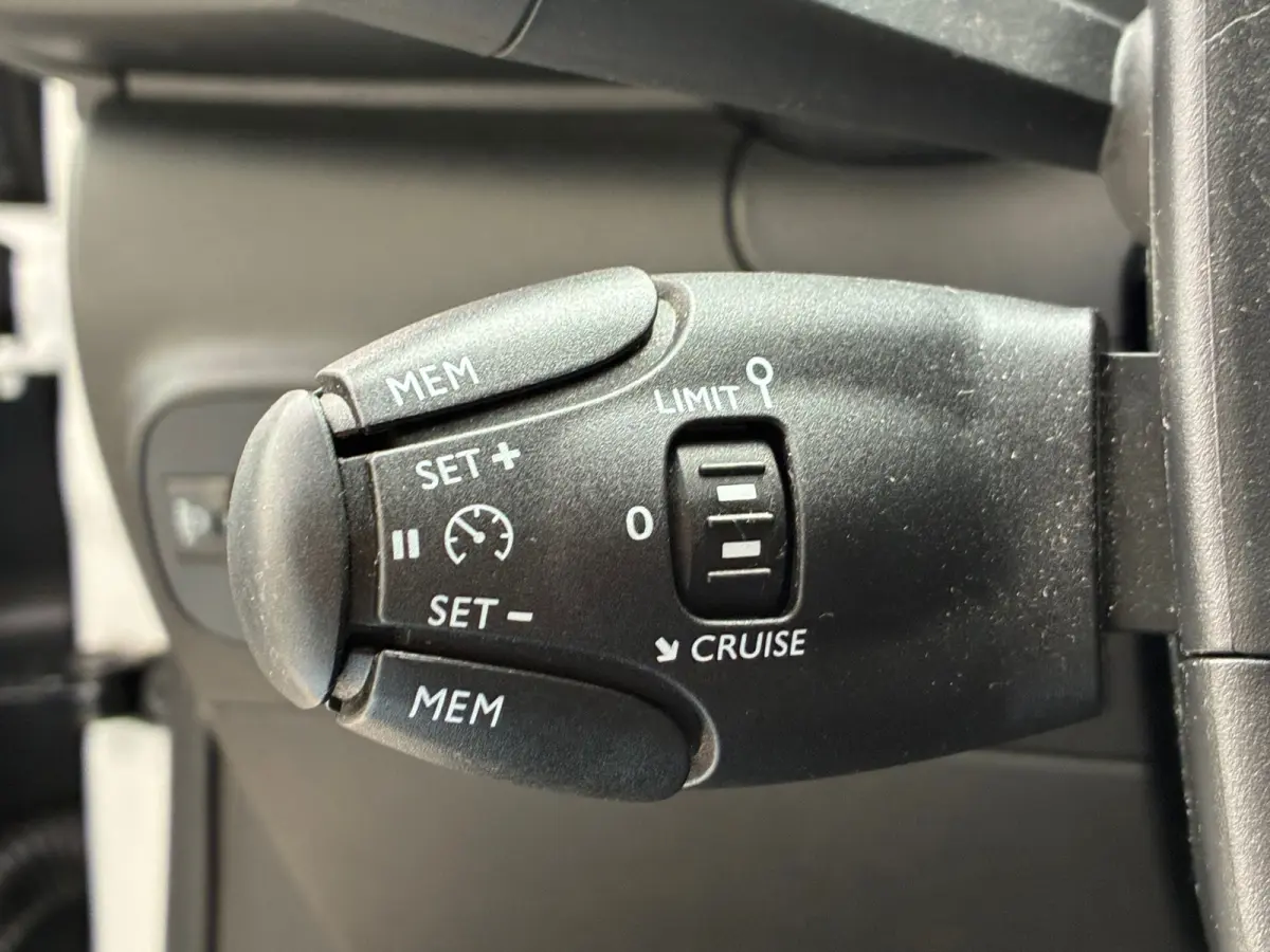 1.2 PureTech S&S Shine | Camera + Cruise + Navi Nu € 6.975,-!!!