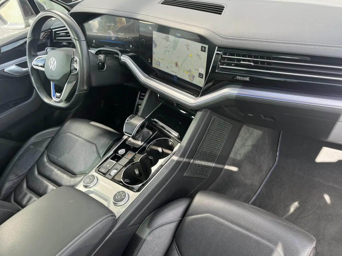 3.0 TSi 4MOTION R 462PK PANO+ACC+TREKHAAK