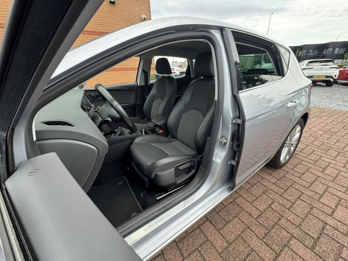 1.5 TSI Xcellence Business Intense, Digitaal Dashboard, Apple Carplay, PDC V+A
