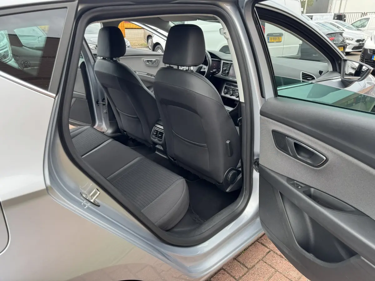 1.5 TSI Xcellence Business Intense, Digitaal Dashboard, Apple Carplay, PDC V+A