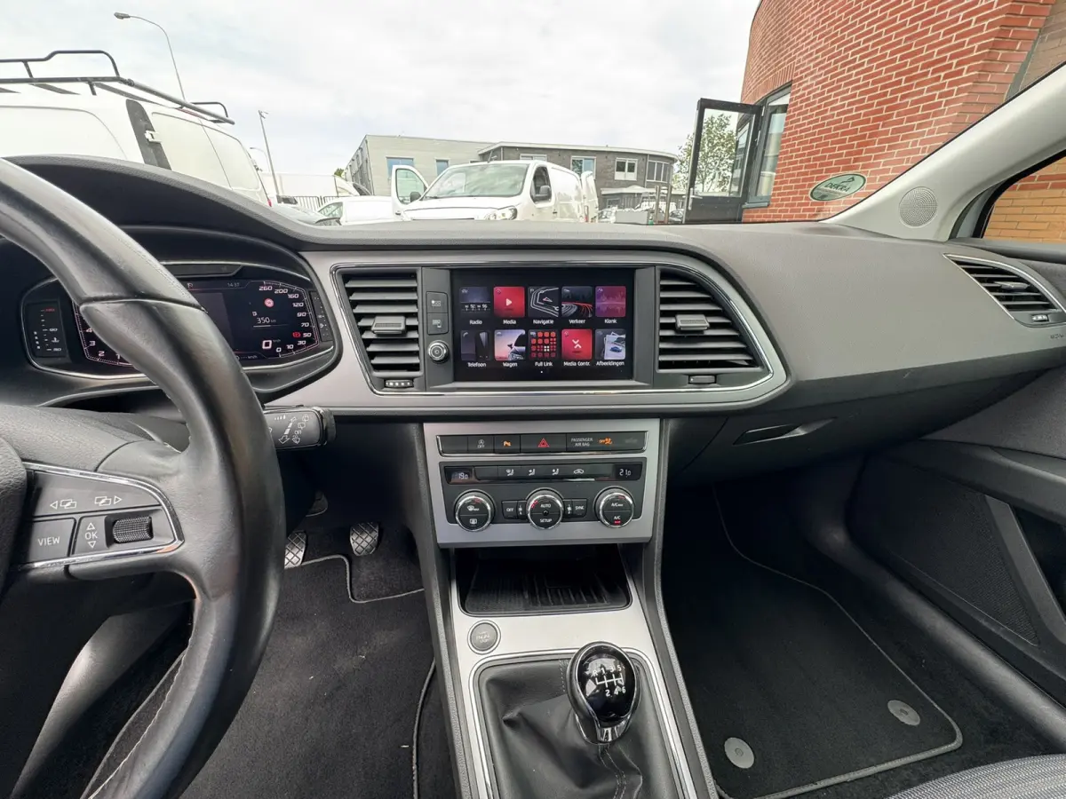 1.5 TSI Xcellence Business Intense, Digitaal Dashboard, Apple Carplay, PDC V+A