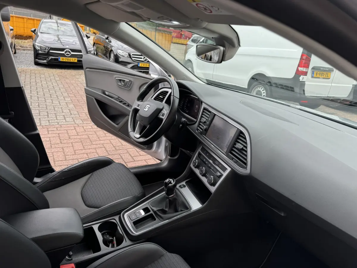1.5 TSI Xcellence Business Intense, Digitaal Dashboard, Apple Carplay, PDC V+A