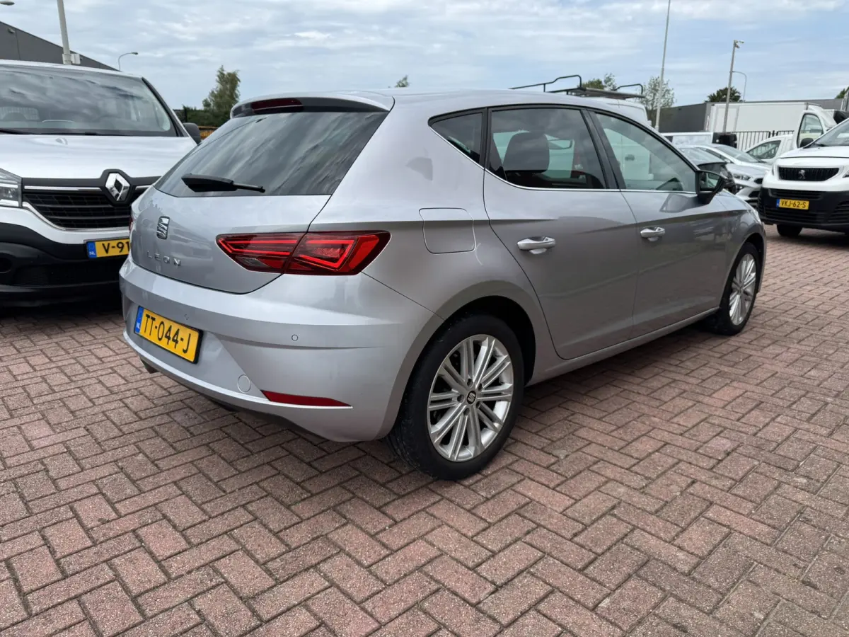 1.5 TSI Xcellence Business Intense, Digitaal Dashboard, Apple Carplay, PDC V+A