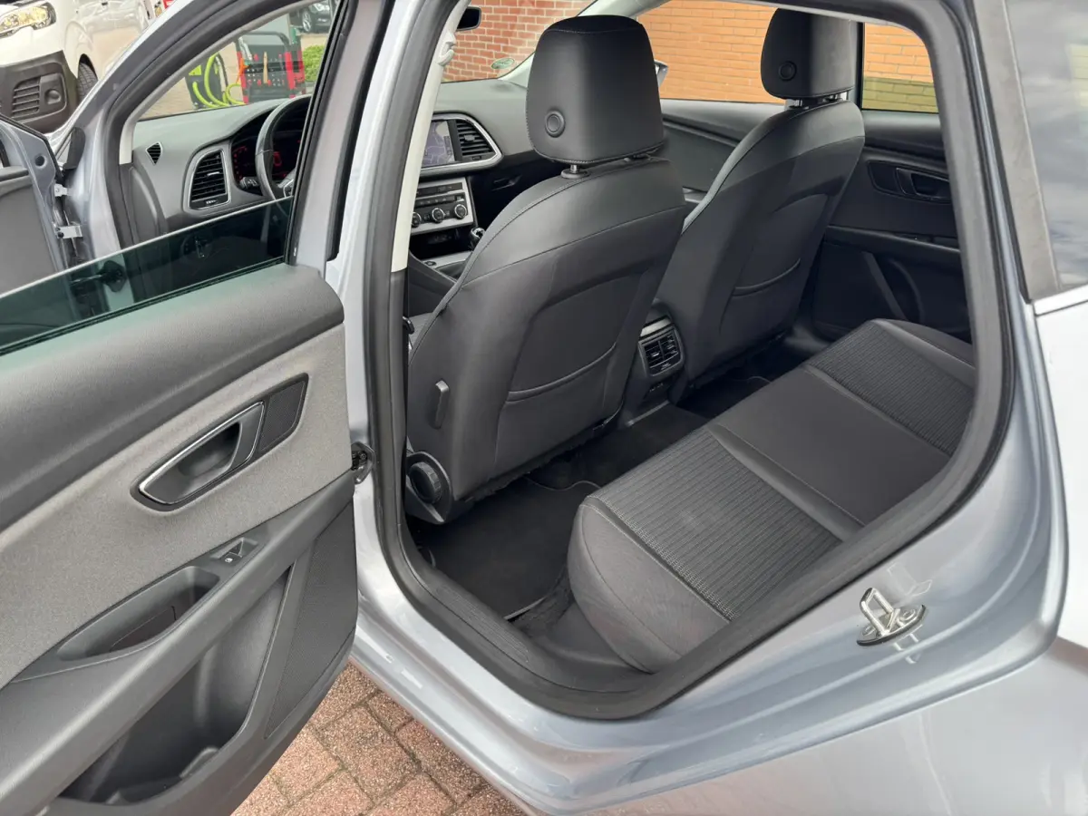 1.5 TSI Xcellence Business Intense, Digitaal Dashboard, Apple Carplay, PDC V+A