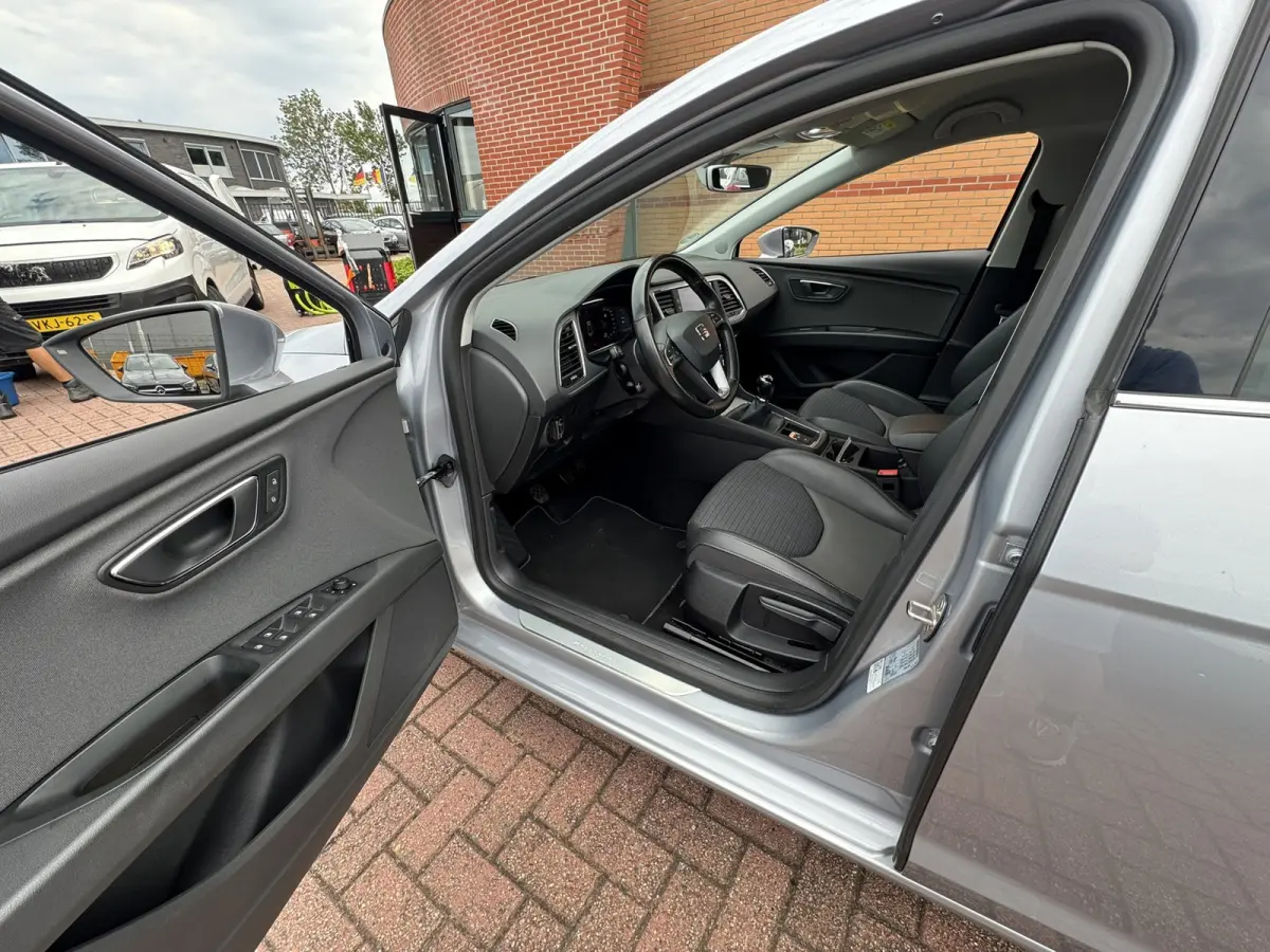 1.5 TSI Xcellence Business Intense, Digitaal Dashboard, Apple Carplay, PDC V+A