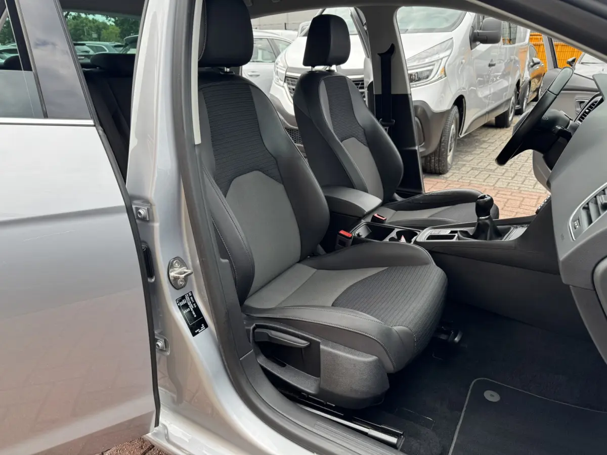 1.5 TSI Xcellence Business Intense, Digitaal Dashboard, Apple Carplay, PDC V+A