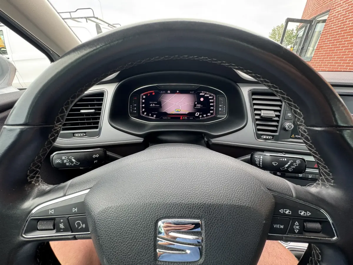 1.5 TSI Xcellence Business Intense, Digitaal Dashboard, Apple Carplay, PDC V+A