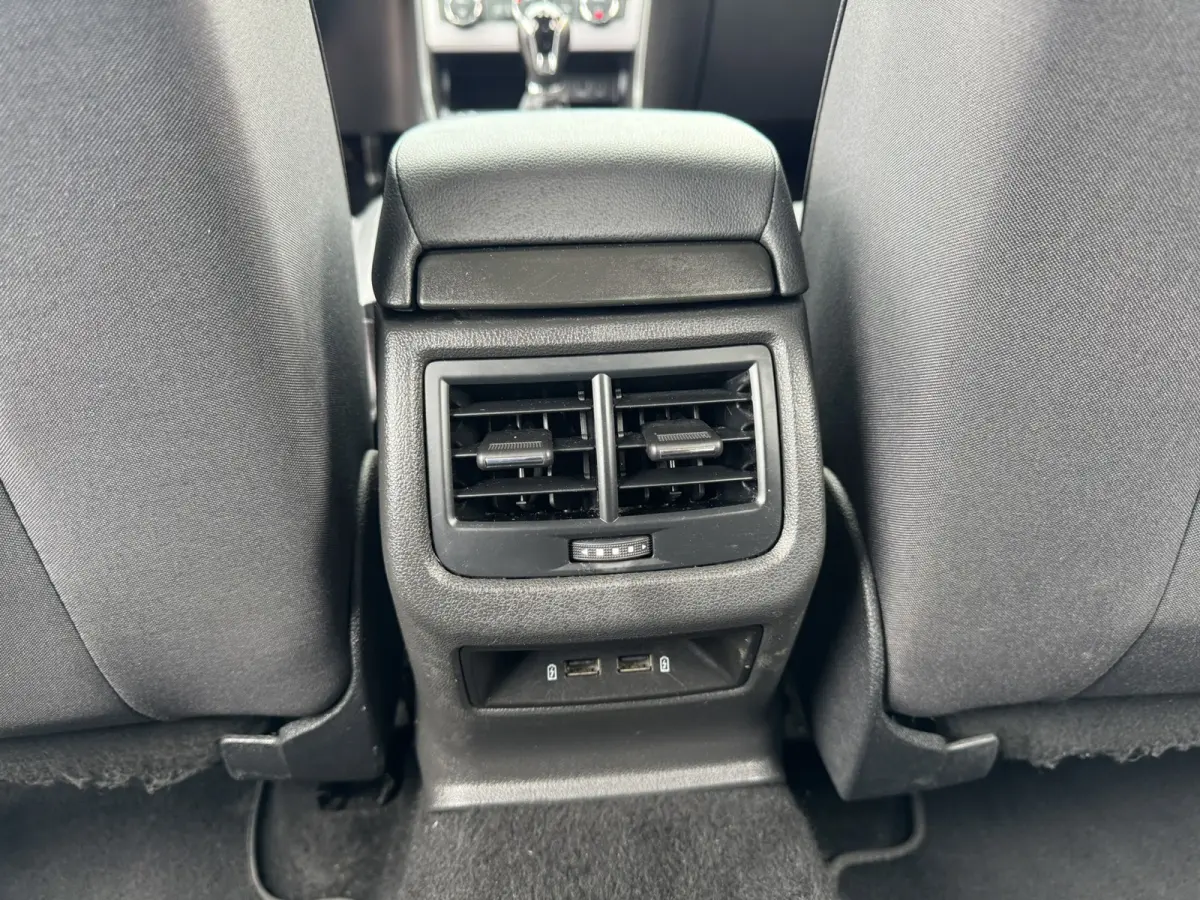 1.5 TSI Xcellence Business Intense, Digitaal Dashboard, Apple Carplay, PDC V+A