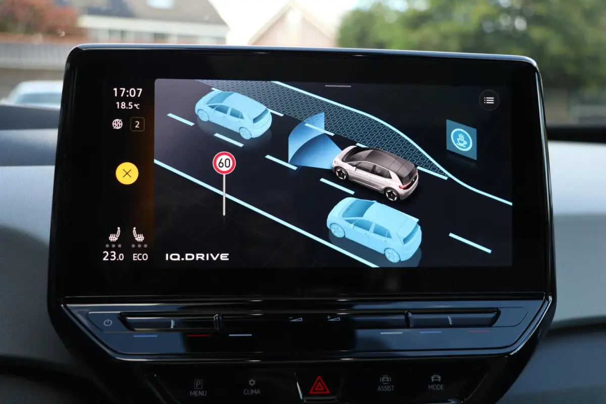 First Max 58 kWh Panodak HeadupDisplay 20'Inch Matrix Beam Light Sportstoelen PrivacyGlass Lane-Front Assist Camera AdaptiveCruise 89000KM BJ2020