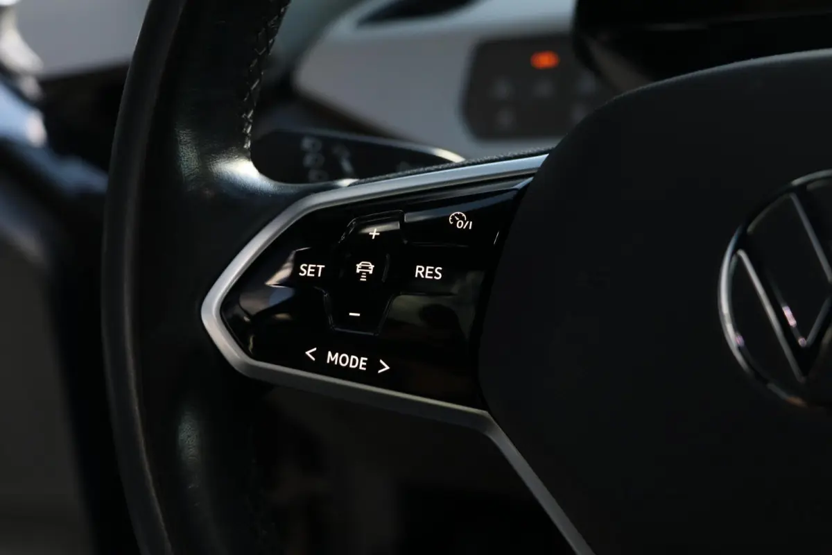 First Max 58 kWh Panodak HeadupDisplay 20'Inch Matrix Beam Light Sportstoelen PrivacyGlass Lane-Front Assist Camera AdaptiveCruise 89000KM BJ2020