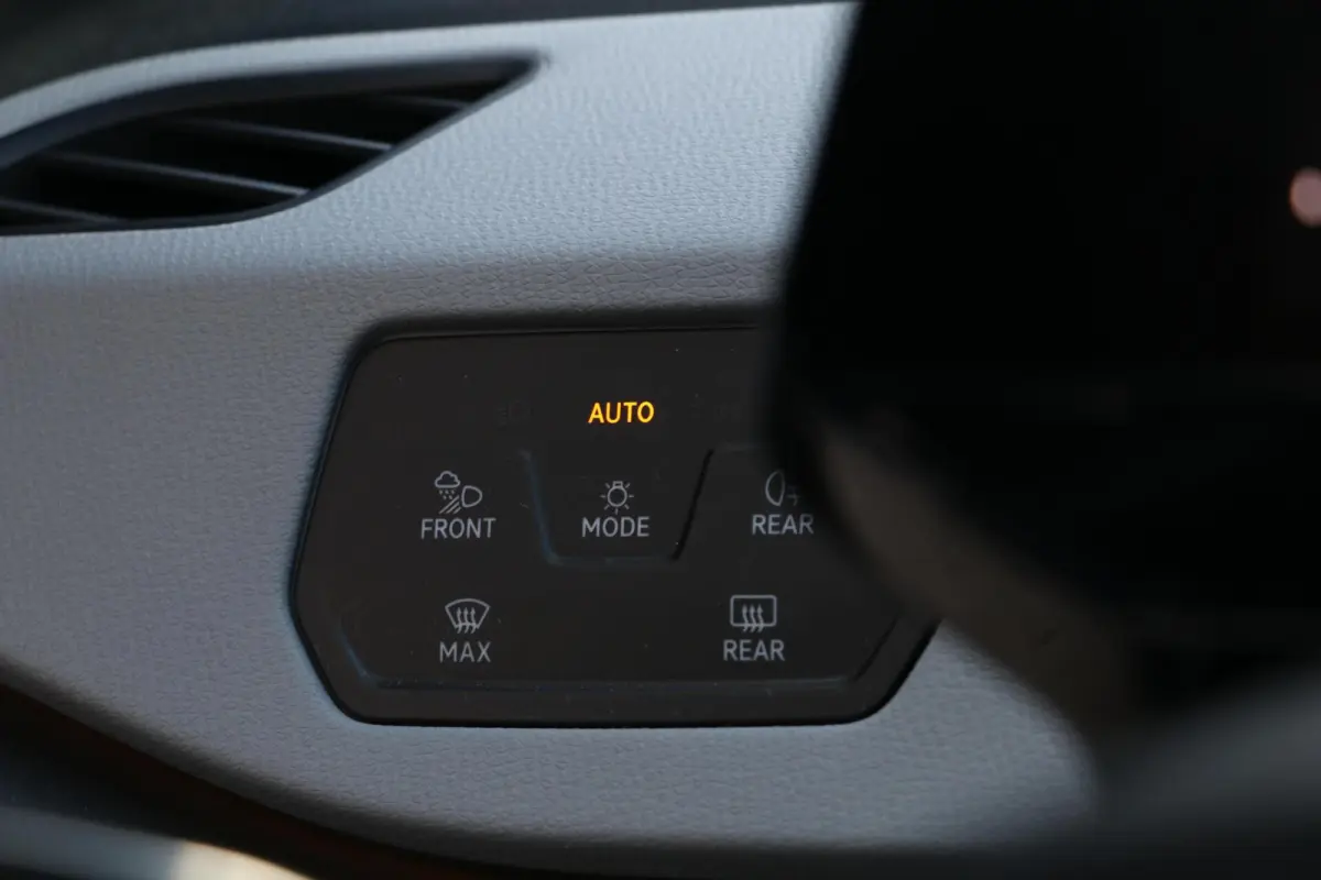 First Max 58 kWh Panodak HeadupDisplay 20'Inch Matrix Beam Light Sportstoelen PrivacyGlass Lane-Front Assist Camera AdaptiveCruise 89000KM BJ2020