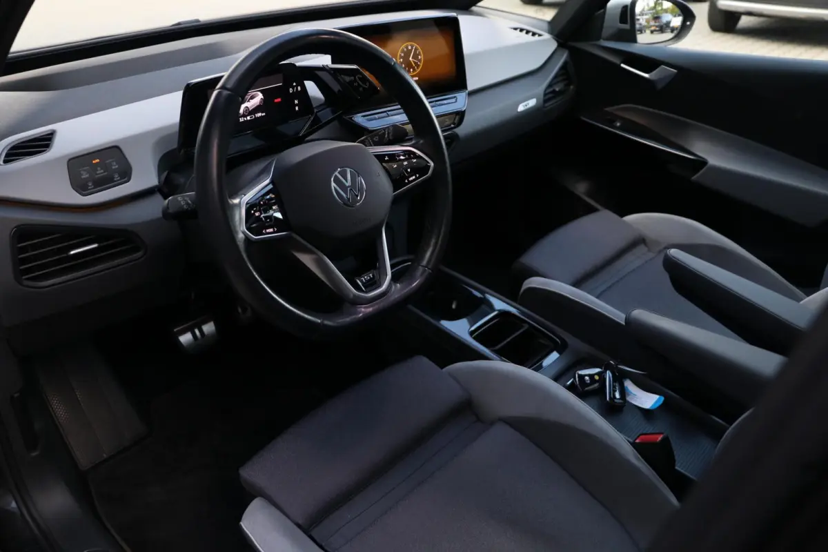 First Max 58 kWh Panodak HeadupDisplay 20'Inch Matrix Beam Light Sportstoelen PrivacyGlass Lane-Front Assist Camera AdaptiveCruise 89000KM BJ2020