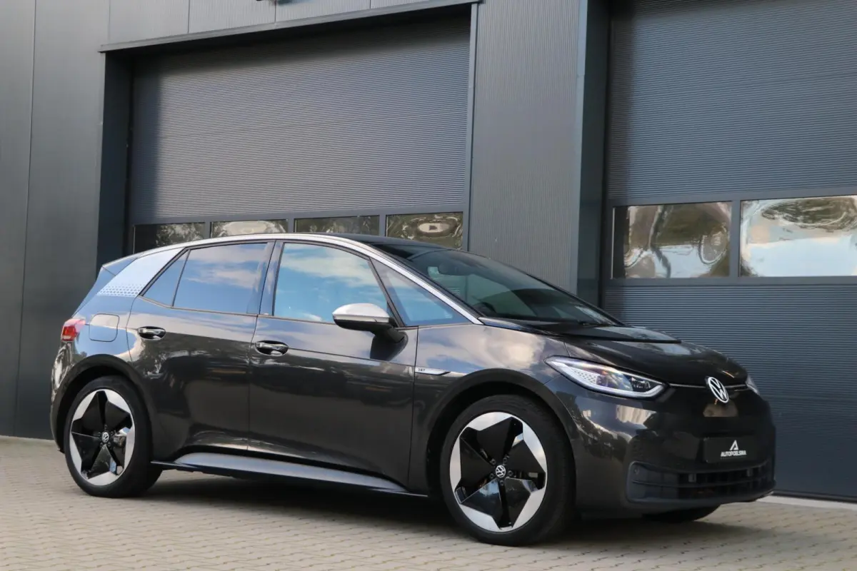 First Max 58 kWh Panodak HeadupDisplay 20'Inch Matrix Beam Light Sportstoelen PrivacyGlass Lane-Front Assist Camera AdaptiveCruise 89000KM BJ2020