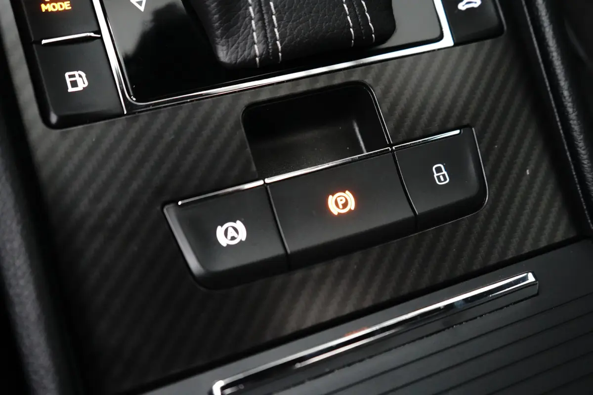1.4 TSI iV Sportline Business l Elekt. Stoel incl Memory l Pano Dak l Camera l Elektr. Klep l Stoel Stuurverwarming l Matrix LED l