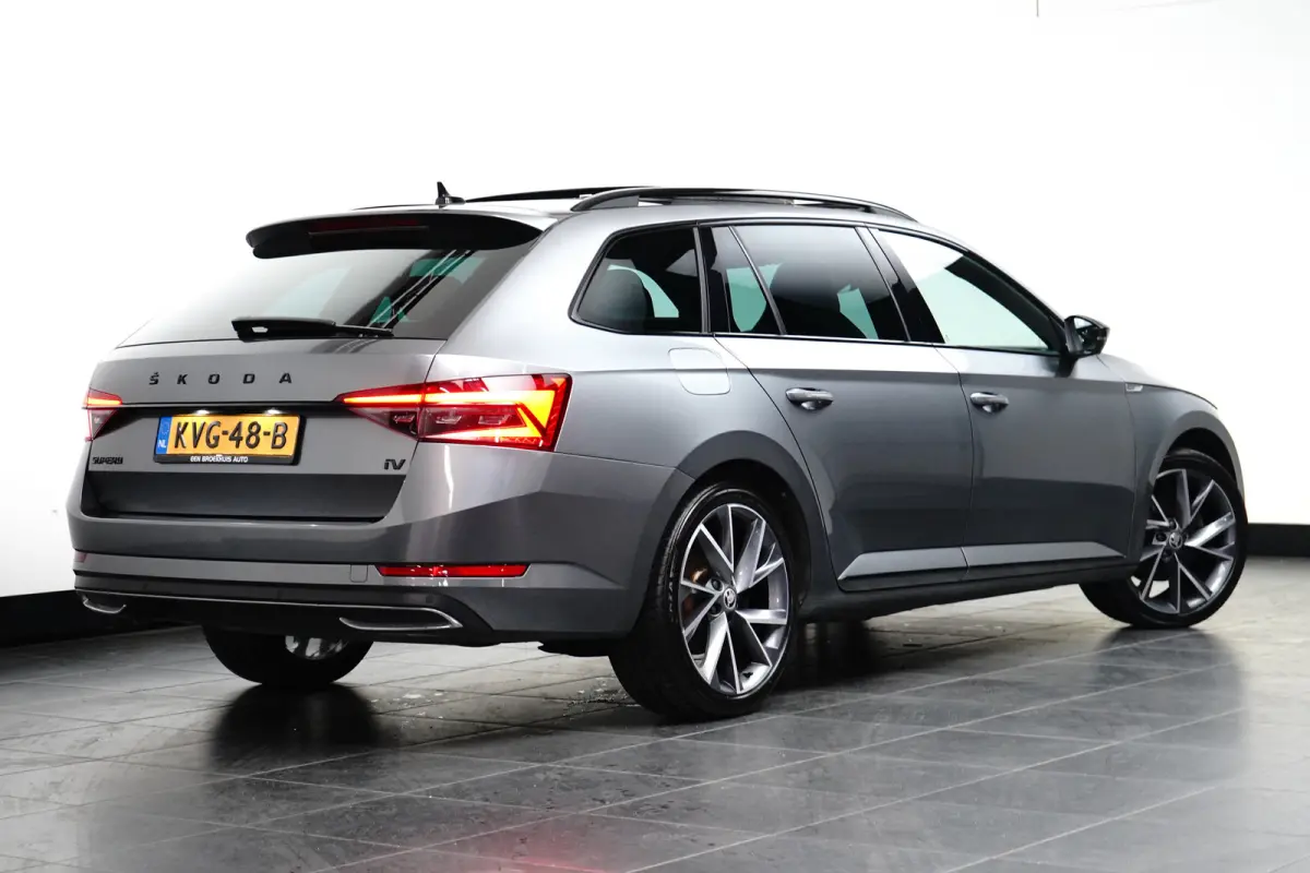 1.4 TSI iV Sportline Business l Elekt. Stoel incl Memory l Pano Dak l Camera l Elektr. Klep l Stoel Stuurverwarming l Matrix LED l