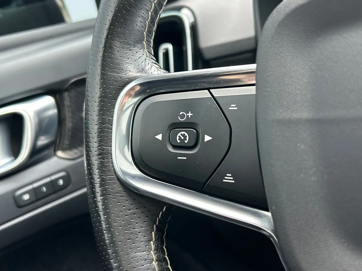 1.5 T5 R-Design | Panoramadak | SoH 86% | Harman/Kardon | Trekhaak | 360 Camera |