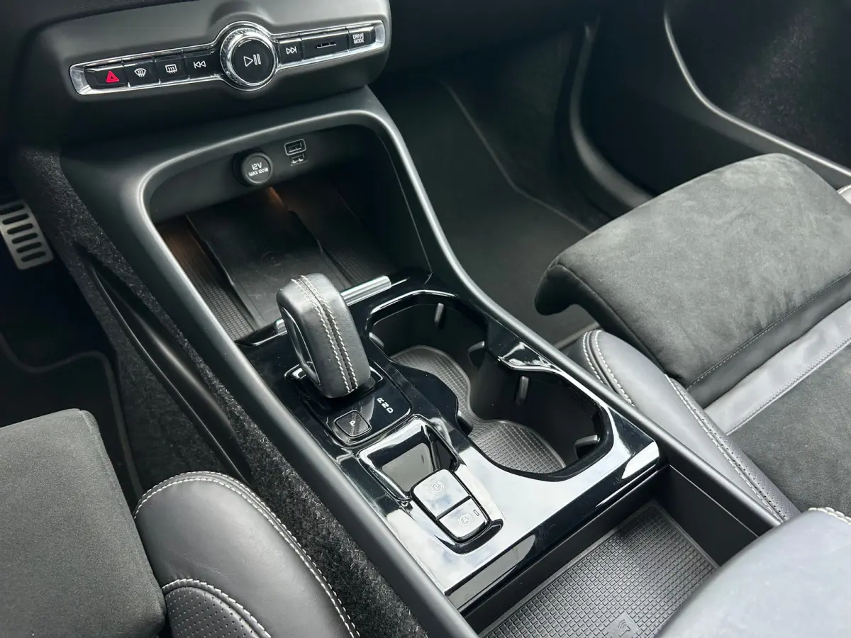 1.5 T5 R-Design | Panoramadak | SoH 86% | Harman/Kardon | Trekhaak | 360 Camera |