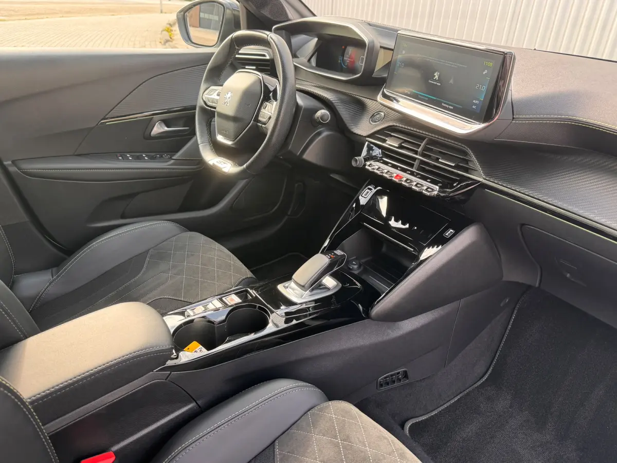 EV GT Pack 50 kWh SOH 97,19% | Alcantara Interieur | Stoelverwarming | Camera | Apple Carplay / Android Auto | Adaptive Cruise Control | DAB ontvanger | Dodehoekdetectie met correctie | Extr