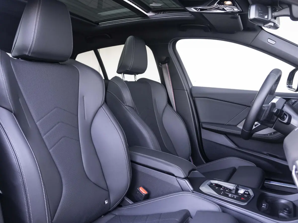 120 | M Sportpakket Pro | Comfort Access | Panoramadak | Driving Assistant | Head Up Display | Harman Kardon | 19 inch | Sportstoelen